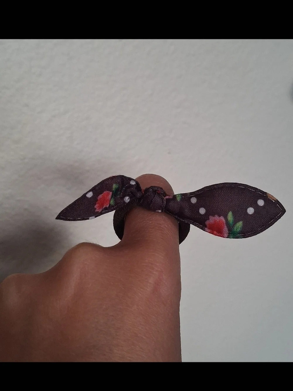 Polkadot Hair Tie < FREEBIE